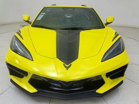 Used 2024 Chevrolet Corvette Stingray Premium Conv w/ Z51 Performance Package image 2