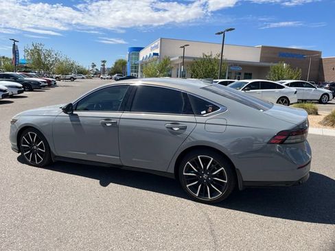 Used 2024 Honda Accord Touring image 4
