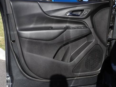 Used 2019 Chevrolet Equinox LT image 16