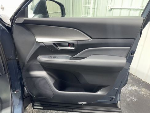 New 2026 Toyota Grand Highlander AWD image 12