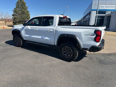 Used 2025 Chevrolet Colorado ZR2 w/ Technology Package image 34