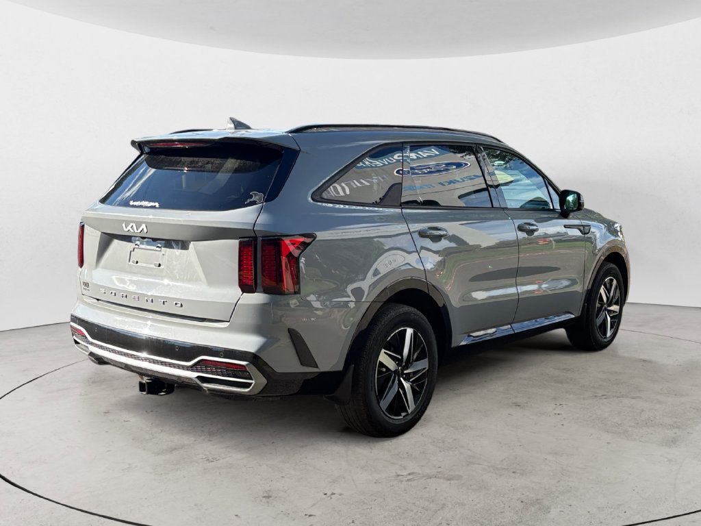 Used 2022 Kia Sorento EX w/ Panoramic Sunroof Package FWD image 5