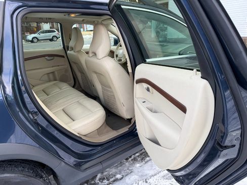 Used 2010 Volvo XC70 3.2 image 15