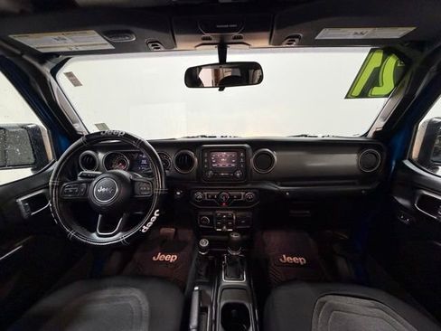 Certified 2021 Jeep Gladiator Sport AWD/4WD image 14