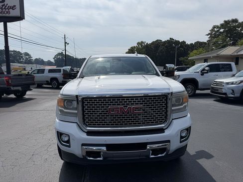 Used 2015 GMC Sierra 2500 Denali w/ Duramax Plus Package AWD/4WD image 2