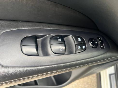 Used 2019 Nissan Pathfinder SL w/ SL Premium Package AWD/4WD image 53
