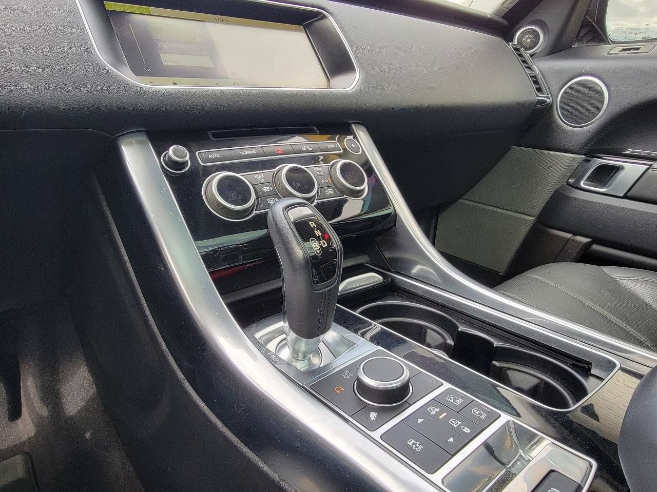 Used 2017 Land Rover Range Rover Sport HSE AWD/4WD image 38