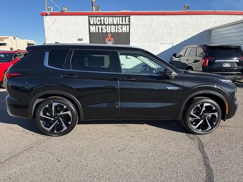 New 2025 Mitsubishi Outlander SEL image 8