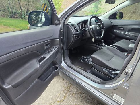 Used 2015 Mitsubishi Outlander Sport ES FWD image 19