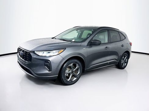 Used 2024 Ford Escape ST-Line w/ Cold Weather Package image 3