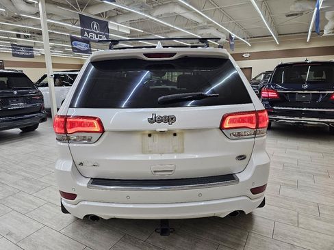 Used 2018 Jeep Grand Cherokee Overland RWD image 7