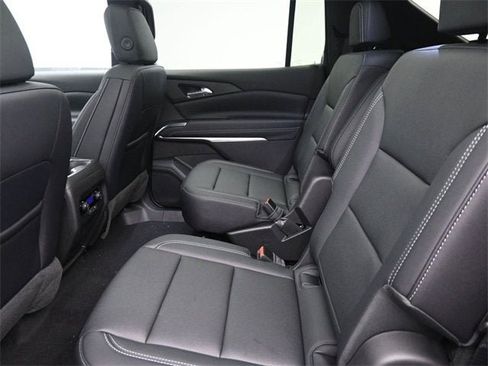 New 2026 Chevrolet Traverse LT image 18