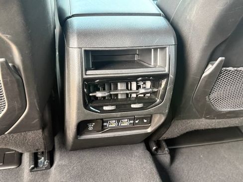 Used 2024 Jeep Grand Cherokee Limited RWD image 29