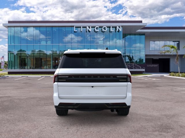 New 2026 Lincoln Navigator Reserve AWD/4WD image 5