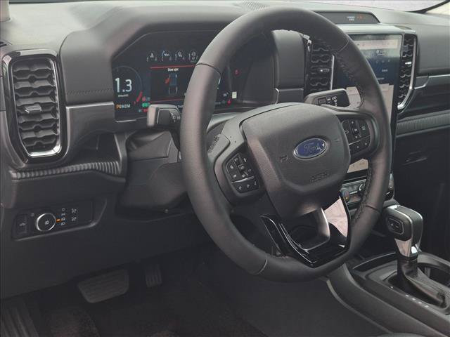 New 2026 Ford Ranger Lariat w/ Black Appearance Package AWD/4WD image 3