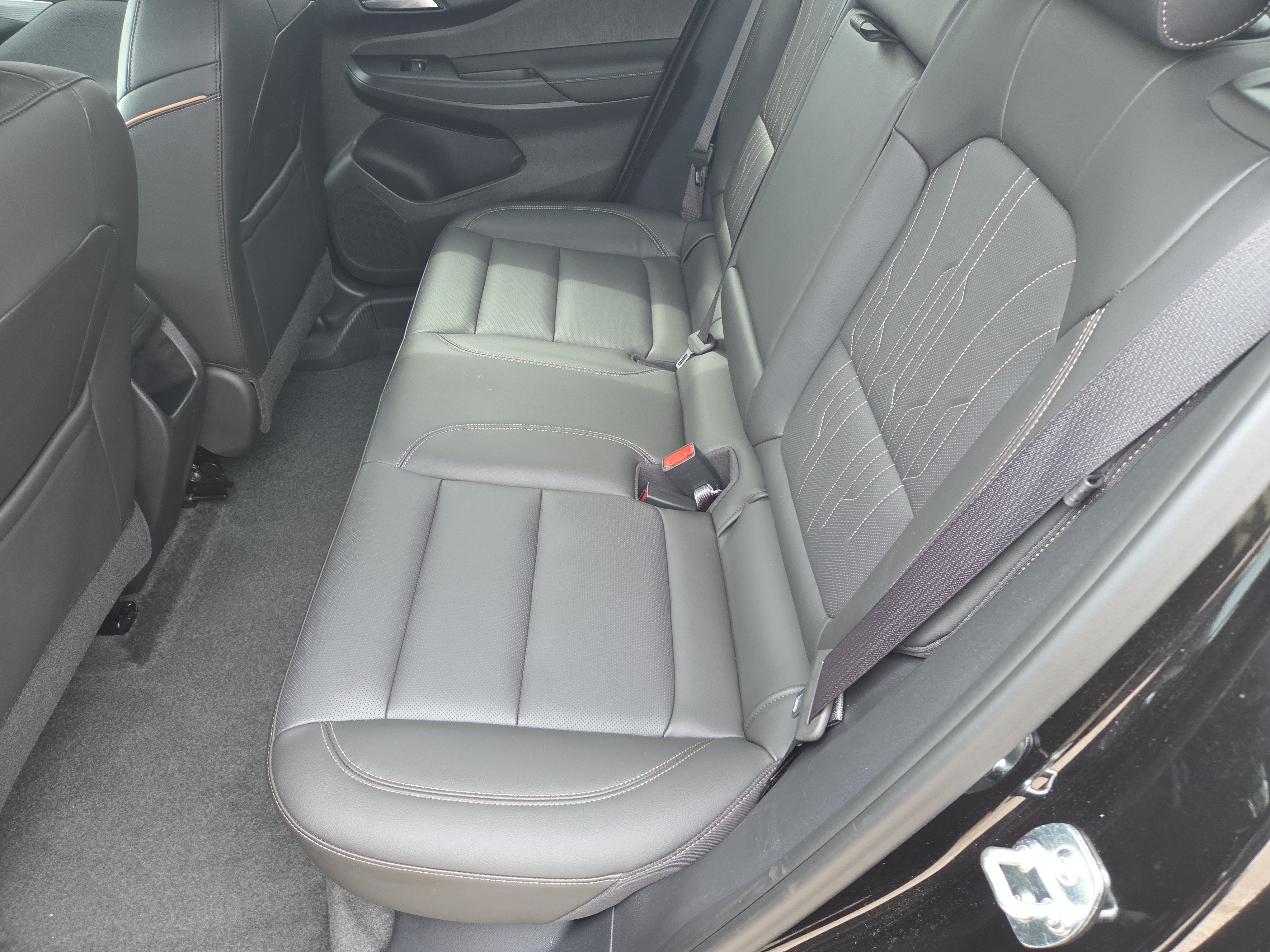 Used 2025 Buick Envista Avenir FWD image 7
