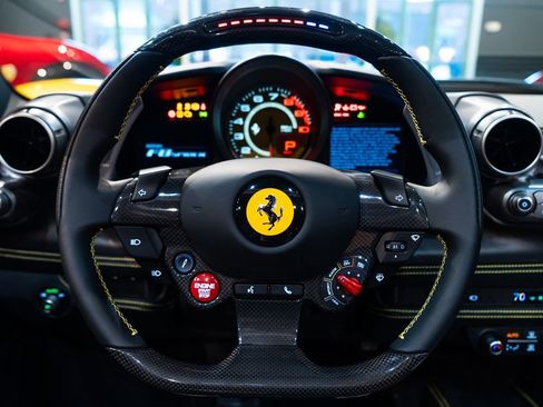 Certified 2023 Ferrari F8 Tributo RWD image 5