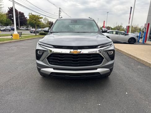 Used 2025 Chevrolet TrailBlazer LT AWD/4WD image 9