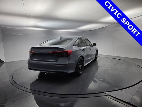 Used 2022 Honda Civic Sport image 12