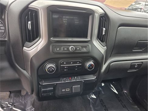 Used 2021 Chevrolet Silverado 1500 Custom AWD/4WD image 19