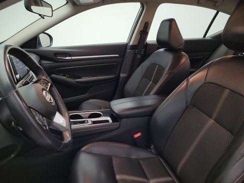 Used 2024 Nissan Altima 2.5 SR FWD image 17