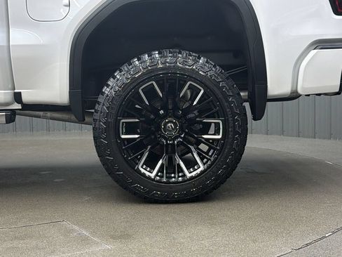 Used 2025 GMC Sierra 1500 Denali Ultimate AWD/4WD image 11