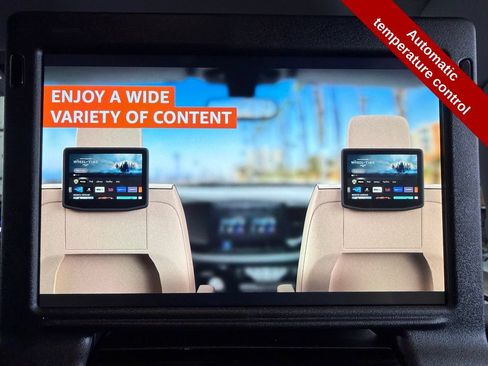 Used 2023 Chrysler Pacifica Touring-L w/ Uconnect Theater Family Group AWD/4WD image 52