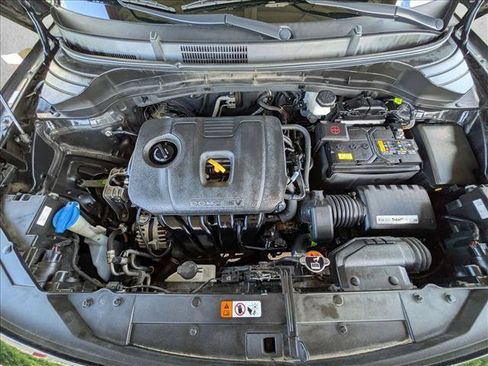 Used 2024 Kia Soul LX w/ Option Group 015 FWD image 21