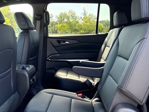Used 2026 Chevrolet Traverse LT w/ Driver Confidence Package AWD/4WD image 26