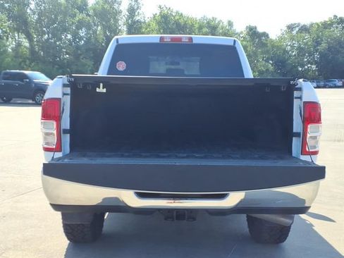 Used 2022 RAM 2500 Tradesman w/ Chrome Appearance Group AWD/4WD image 5