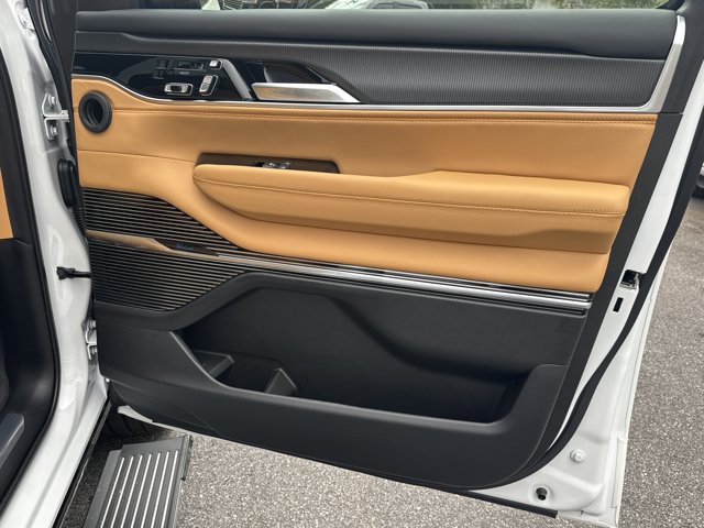 New 2026 Jeep Grand Wagoneer L Summit AWD/4WD image 14