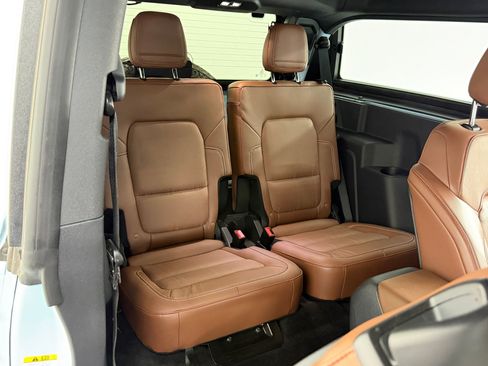 Used 2024 Ford Bronco Heritage Edition AWD/4WD image 25