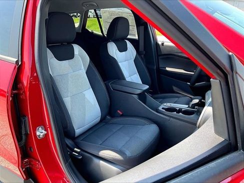 New 2026 Chevrolet Trax LS w/ LS Convenience Package FWD image 28