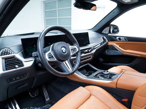 Used 2024 BMW X5 M60i AWD/4WD image 19