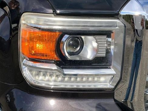 Used 2015 GMC Sierra 1500 SLT w/ SLT Crew Cab Value Package image 27