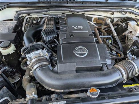 Used 2018 Nissan Frontier SL AWD/4WD image 30