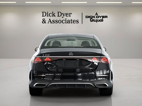 Used 2025 Mercedes-Benz E 350 Sedan image 20