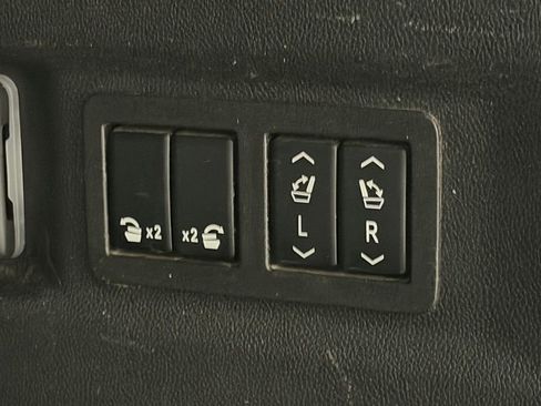 Certified 2021 Chevrolet Tahoe High Country image 24