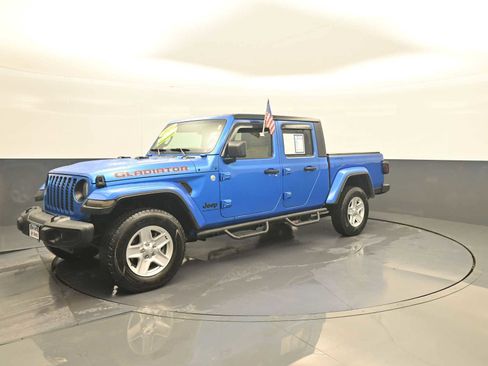 Used 2021 Jeep Gladiator Sport AWD/4WD image 4
