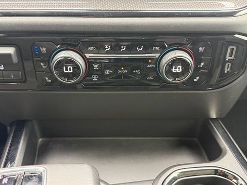 Used 2022 Chevrolet Silverado 1500 ZR2 w/ Technology Package AWD/4WD image 4