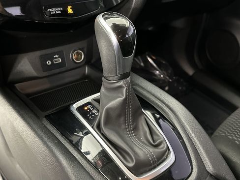Used 2021 Nissan Rogue Sport S image 24