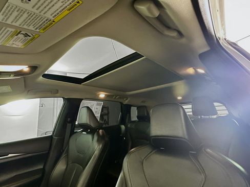 Used 2022 INFINITI QX60 Pure image 25