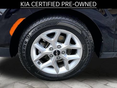 Certified 2023 Kia Soul LX w/ LX Technology Package FWD image 8