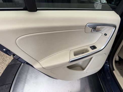 Used 2012 Volvo S60 T5 image 19