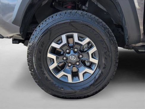 Used 2021 Toyota Tacoma TRD Off-Road w/ TRD Premium Off Road Package AWD/4WD image 23