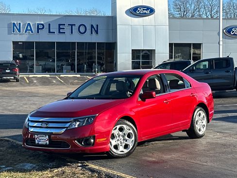 Used 2010 Ford Fusion SE image 1