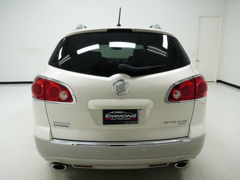 Used 2009 Buick Enclave CXL w/ Entertainment Package #3 FWD image 5