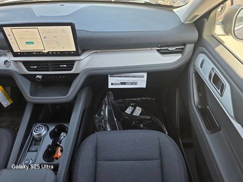New 2026 Ford Explorer Active RWD image 16