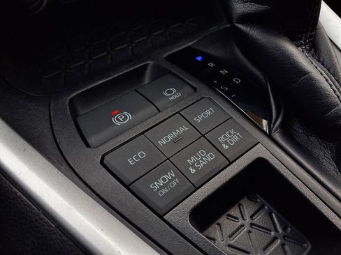 Used 2023 Toyota RAV4 LE image 22