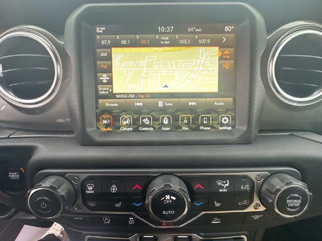Used 2023 Jeep Wrangler Unlimited Sahara w/ Cold Weather Group AWD/4WD image 19